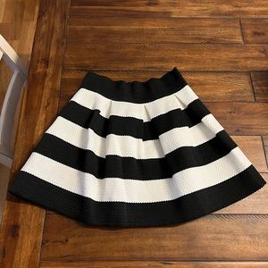 EYESHADOW Pleated A-Line Skirt Size Large